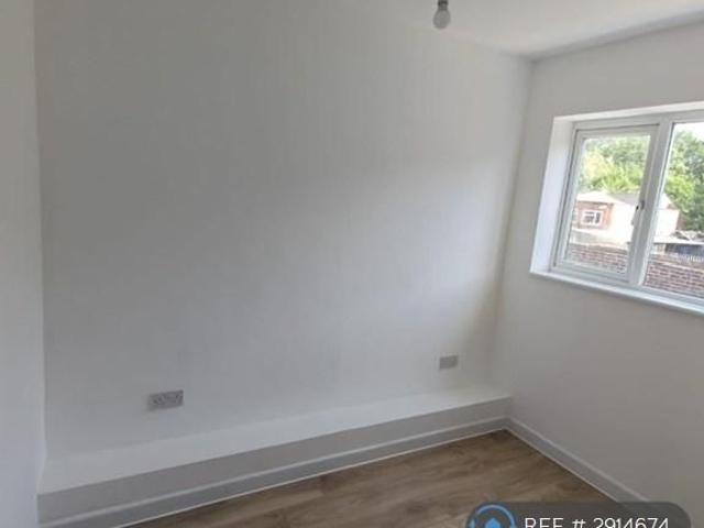 Room for rent in Malin Bridge, Hillsborough