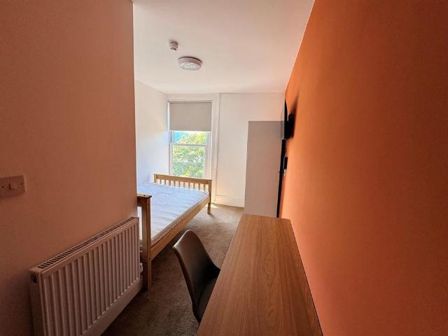 Room for rent in St Helens
