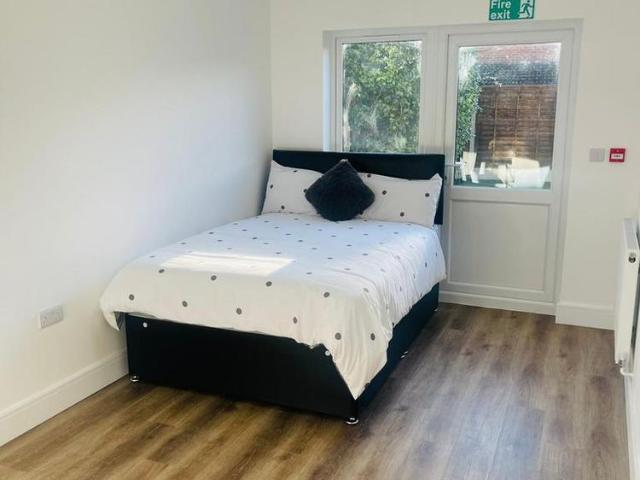 Room for rent in Hayes, Greater London