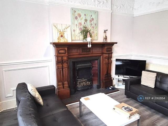 Room for rent in Allt-yr-yn, Wales