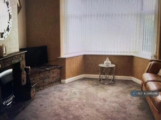 Room for rent in Trafford Park, Greater Manchester