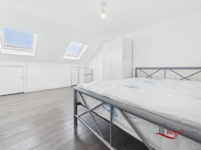 Room for rent in South Stanmore, Greater London