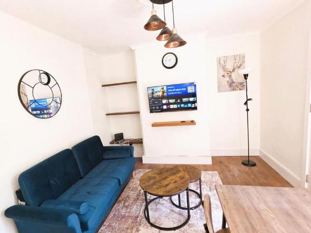 Room for rent in Elstree and Borehamwood, Borehamwood