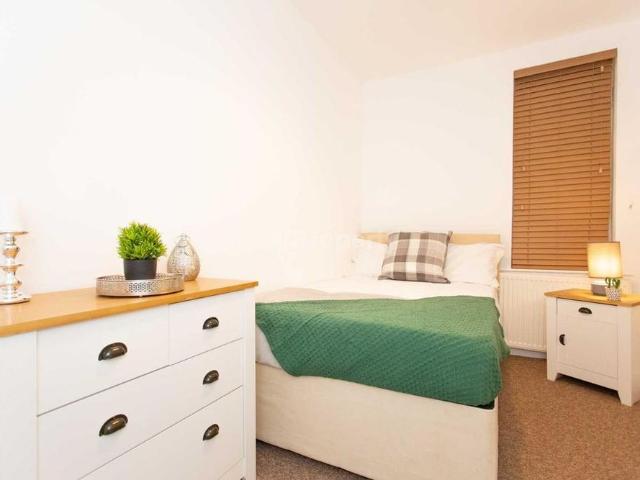 Room for rent in The Meadows, Haddon