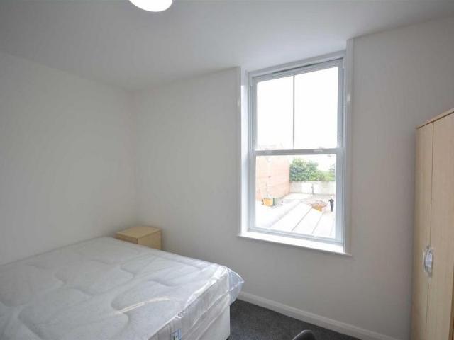 Room for rent in Bedford, Wigan