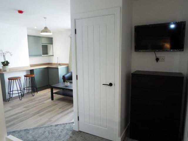 Room for rent in Berry Hill, Potters Corner