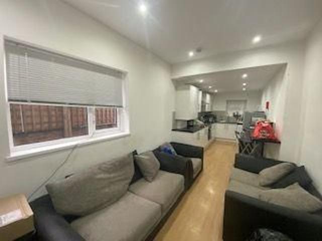 Room for rent in Ball Hill, West Midlands