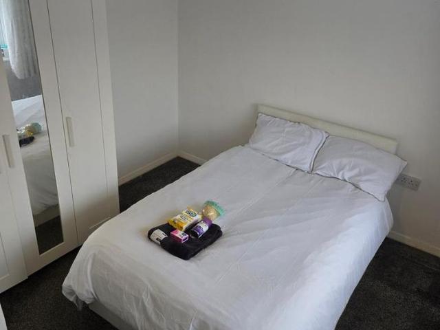 Room for rent in Corby