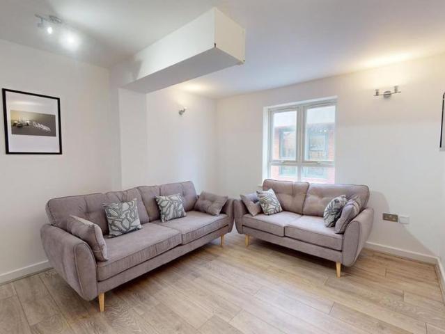 Room for rent in Elmfield, Leicestershire