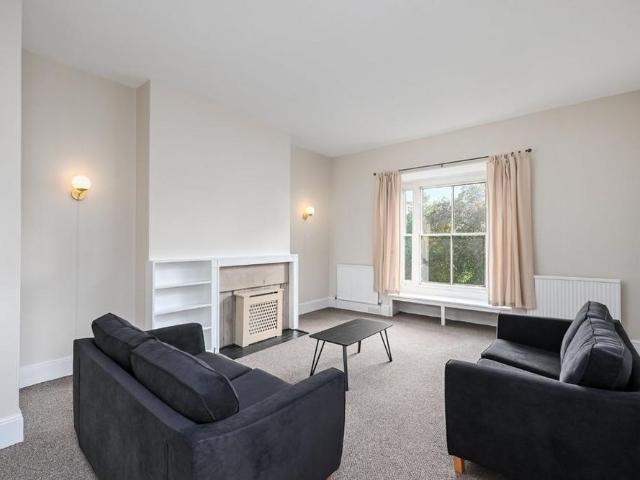 Room for rent in Scarcroft, York