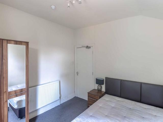 Room for rent in Gravelly Hill, West Midlands