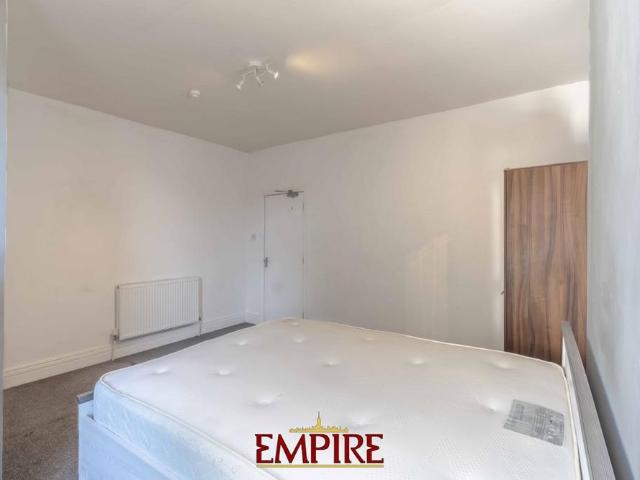 Room for rent in Gravelly Hill, West Midlands