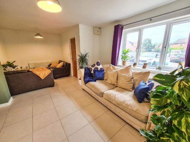 Room for rent in Clover Hill, East Bank