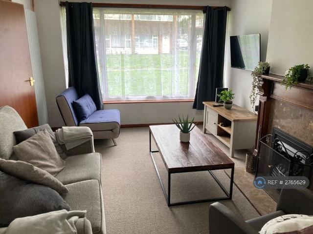 Room for rent in St. Mildred's, The Bridge