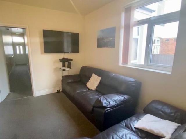 Room for rent in Gravelly Hill, West Midlands