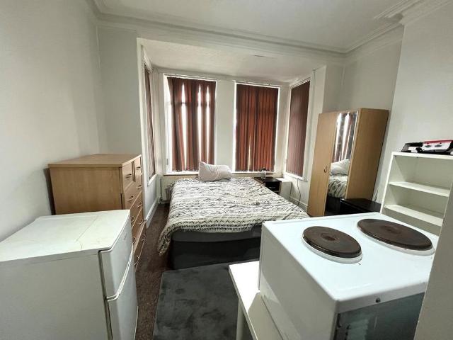 Room for rent in Georgia, Greater Manchester