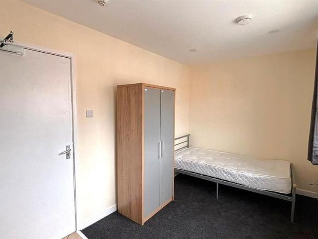 Room for rent in West Midlands