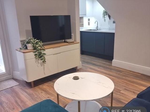 Room for rent in Nangreaves, Wales
