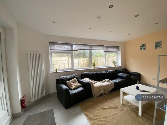 Room for rent in Walsgrave On Sowe, West Midlands