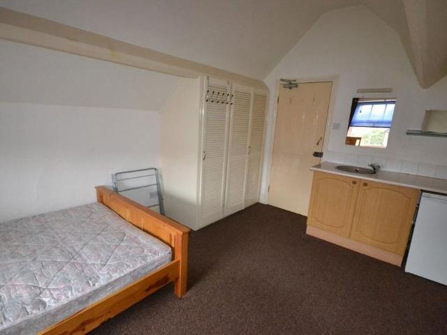 Room for rent in Clarendon Park, Leicester
