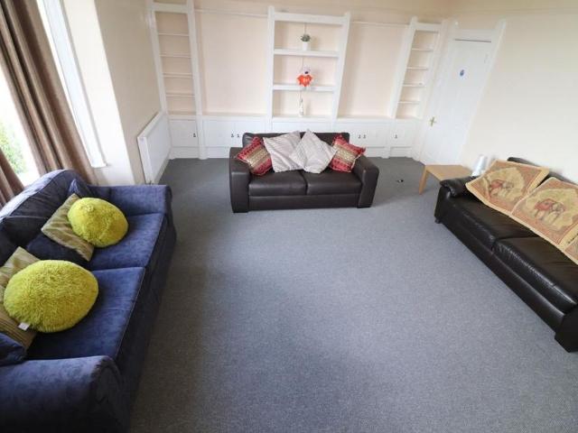 Room for rent in Northgate Village, Two Mills