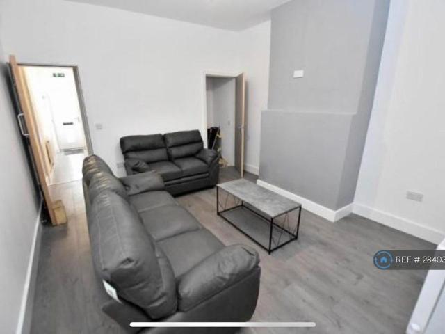Room for rent in Park Village, West Midlands