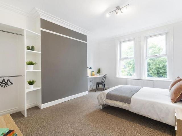 Room for rent in Woodhouse, West Yorkshire
