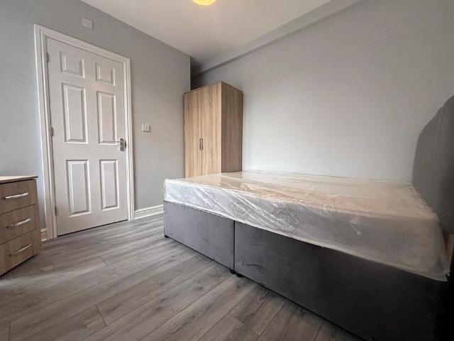 Room for rent in Hall End, West Bromwich
