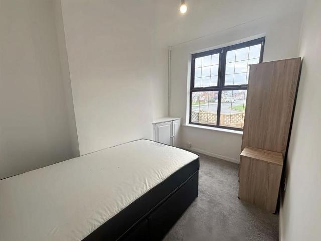 Room for rent in Rushall, West Midlands