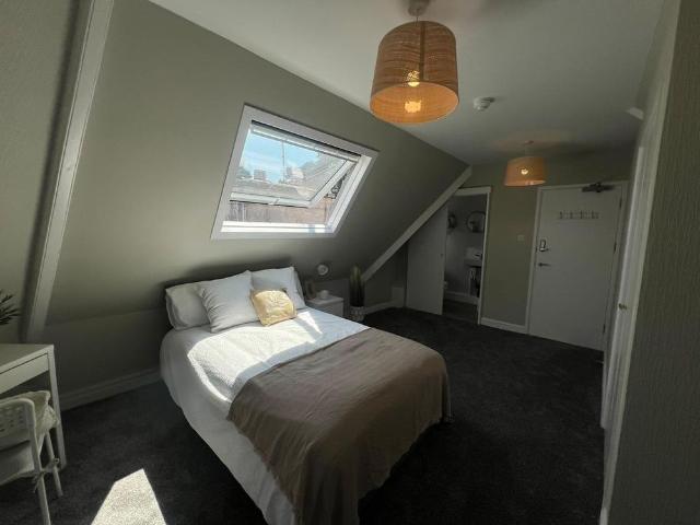 Room for rent in Highweek, Bridford
