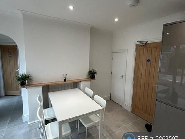 Room for rent in Royal Estate, Broxtowe
