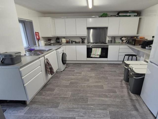 Room for rent in Cimla, Neath
