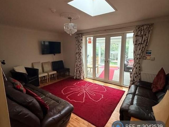 Room for rent in Highcliffe