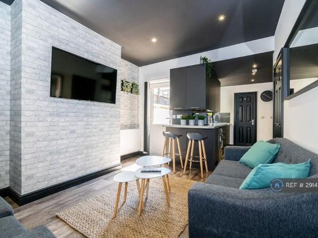 Room for rent in Northgate Village, Two Mills