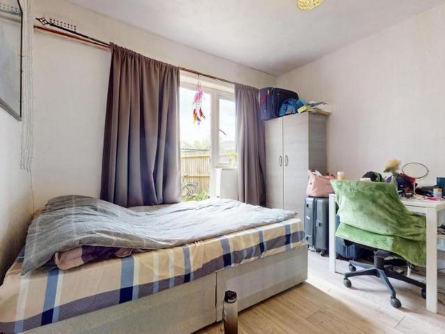 Room for rent in London Borough of Ealing, Greater London