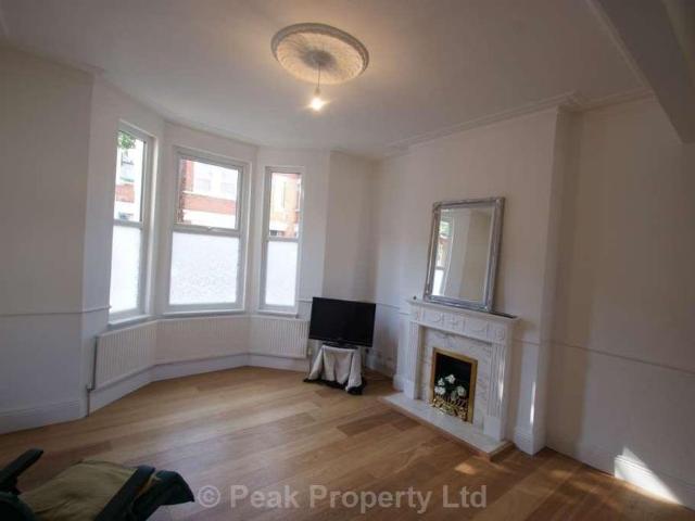 Room for rent in Southend City Centre Neighbourhood, Alton Barnes