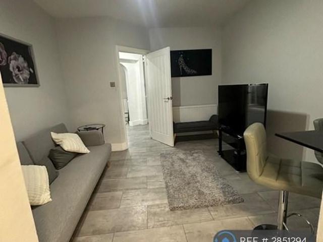 Room for rent in London Borough of Croydon, Greater London
