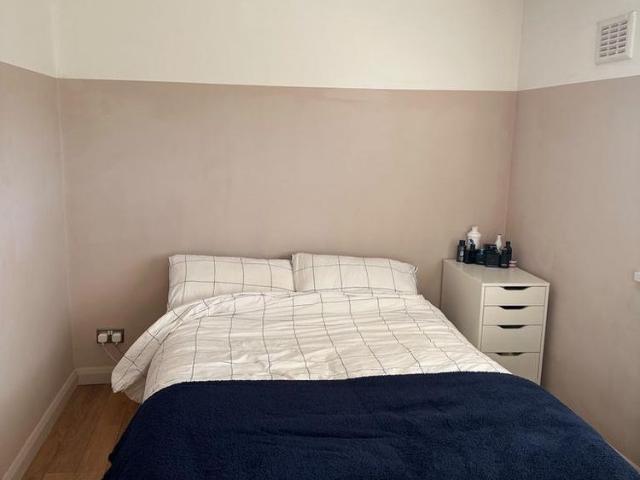Room for rent in South Hornchurch, Greater London