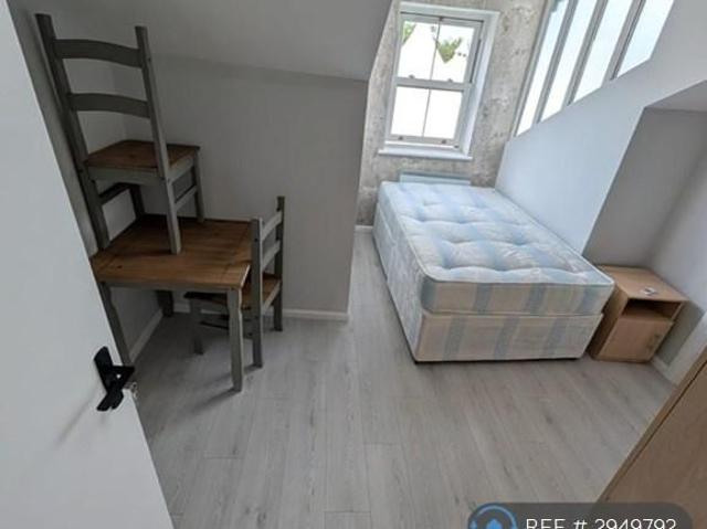 Room for rent in Rodbourne, Swindon