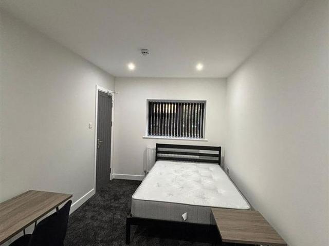 Room for rent in Cannon Park, West Midlands