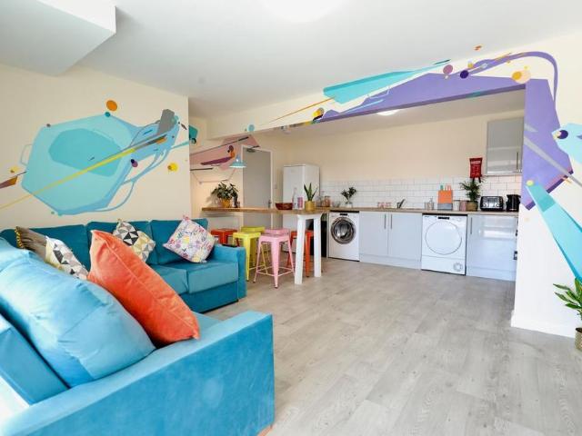 Room for rent in Round Hill, Brighton & Hove