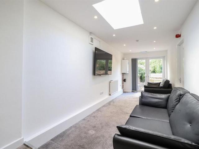 Room for rent in West Midlands