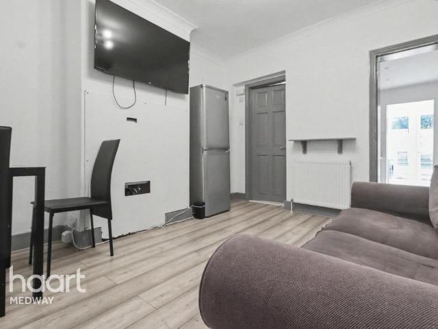 Room for rent in Troy Town, Rochester