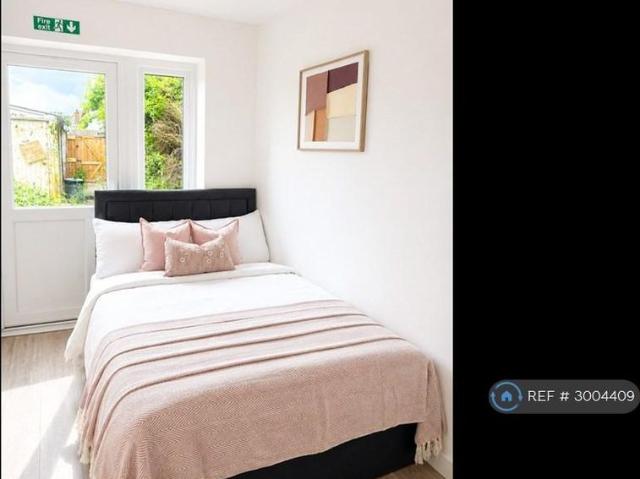 Room for rent in Essex