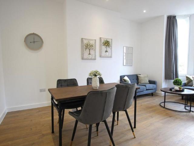 Room for rent in Kings Barton, Gloucester