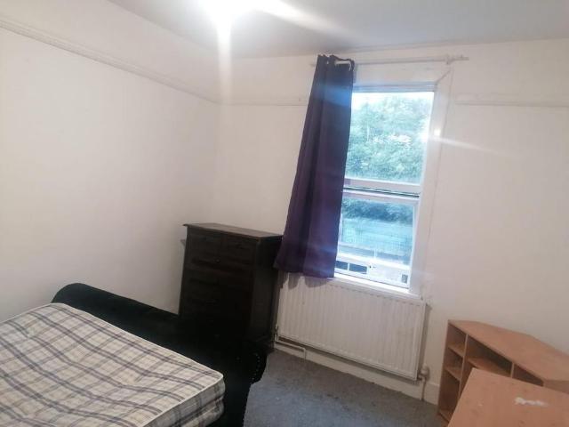 Room for rent in Spring Park, Luton