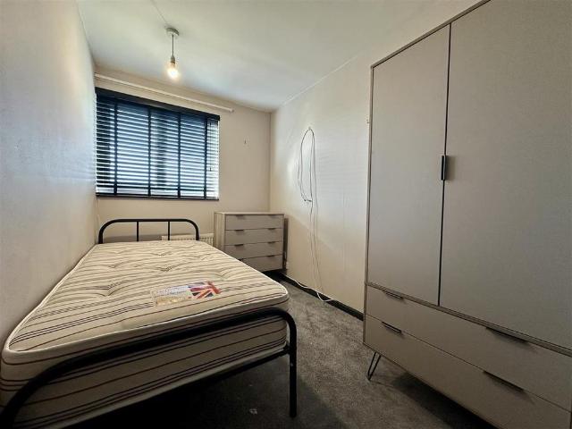 Room for rent in Pin Green Industrial Area, Shephall