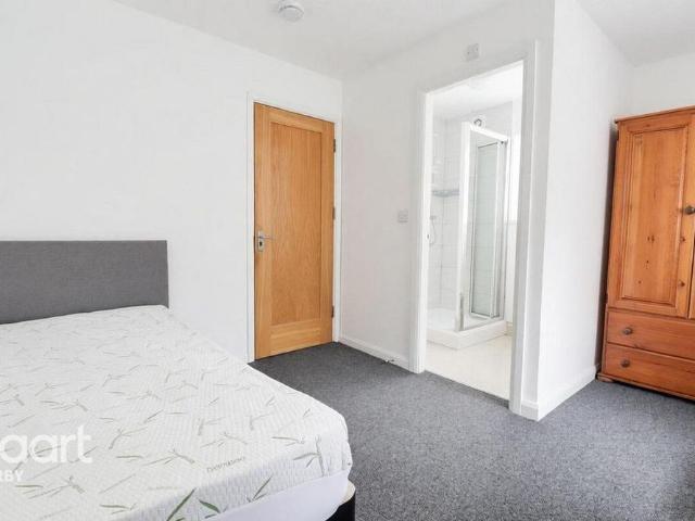 Room for rent in East Midlands