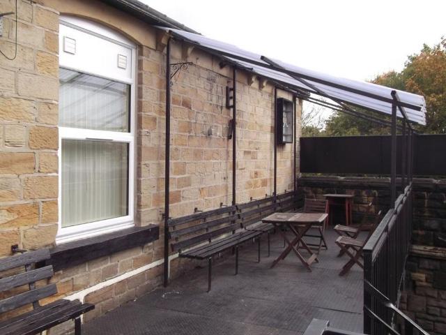 Room for rent in Kingstone, Barnsley