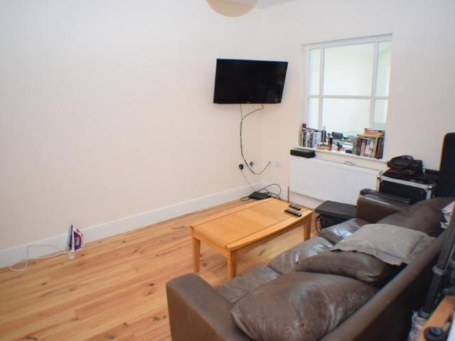 Room for rent in Rockwell Green, Somerset